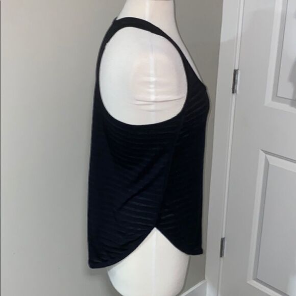 Fabletics workout tank top EUC Size M black stripe - Picture 2 of 8